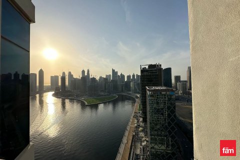 Huoneisto Business Bay, Dubai, Arabiemiraatit 2 makuuhuonetta, 111.5 m2 № 718465