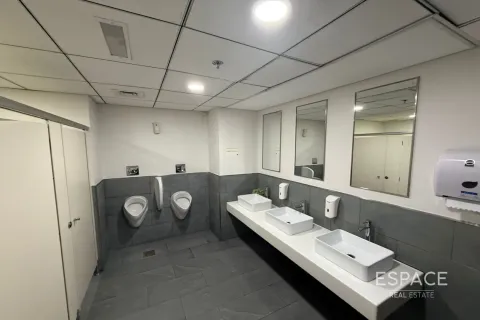 Biuro do wynajęcia w Jumeirah Lake Towers, Dubai, ZEA 157 mkw., nr 661289 - zdjęcie 8