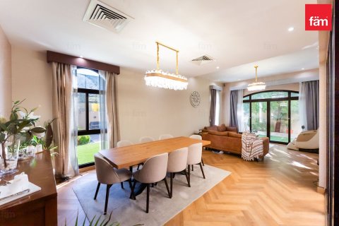Kuća u nizu u Dubai, UAE 4 spavaćih soba, 922.1 m2 Br. 718196 - fotografija 5