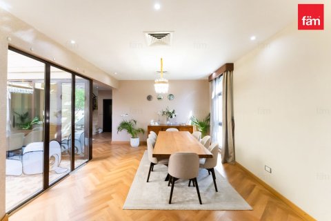 Kuća u nizu u Dubai, UAE 4 spavaćih soba, 922.1 m2 Br. 718196 - fotografija 4