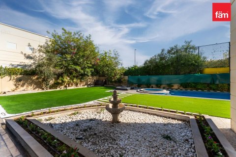 Kuća u nizu u Dubai, UAE 4 spavaćih soba, 922.1 m2 Br. 718196 - fotografija 17