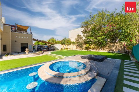 Kuća u nizu u Dubai, UAE 4 spavaćih soba, 922.1 m2 Br. 718196 - fotografija 3