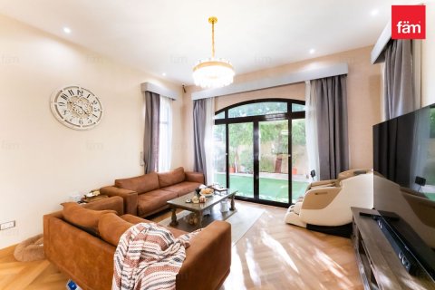 Kuća u nizu u Dubai, UAE 4 spavaćih soba, 922.1 m2 Br. 718196 - fotografija 6