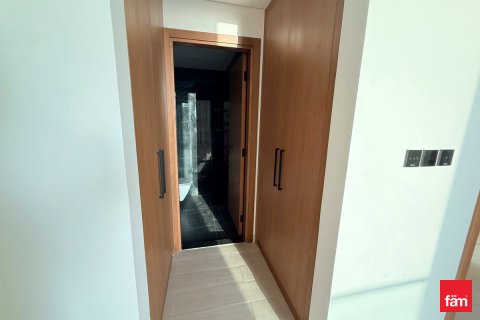 Lägenhet till försäljning i Dubai, UAE 2 sovrum, 160.1 kvm Nr. 714940 - fotografi 11