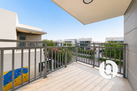 Dubai Hills Estate, UAE의 임대용 빌라 침실 4개, 228제곱미터 번호 766397 - 사진 14