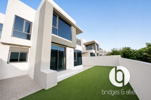 Dubai Hills Estate, UAE의 임대용 빌라 침실 4개, 228제곱미터 번호 766397 - 사진 13