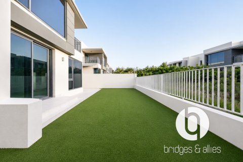 Dubai Hills Estate, UAE의 임대용 빌라 침실 4개, 228제곱미터 번호 766397 - 사진 9