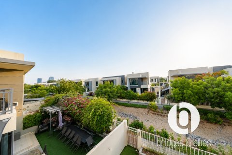 Dubai Hills Estate, UAE의 임대용 빌라 침실 4개, 228제곱미터 번호 766397 - 사진 10
