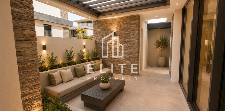 Vilë në Tilal Al Ghaf, Dubai, Emiratet e Bashkuara Arabe 5 dhoma gjumi, 557 m2. № 736031