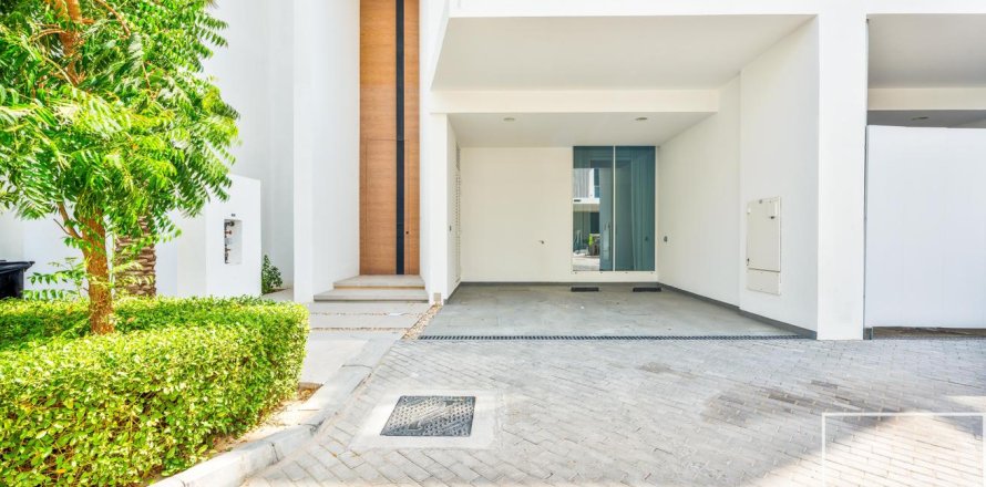 Ridamaja asukohaga Al Barari, Dubai, AÜE: 4 magamistoaga, 180.32 m² Nr 747820