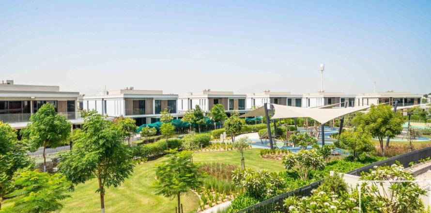 Tilal Al Ghaf, Dubai, UAE의 빌라 침실 5개, 675.41제곱미터 번호 747826