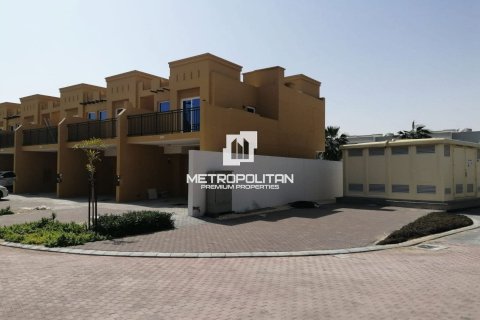 Townhouse in DAMAC Hills (Akoya by DAMAC), Dubai, UAE 3 bedrooms, 115 sq.m. № 663225 - photo 1