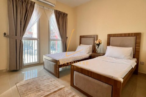 Vilë në Jumeirah Village Circle, Dubai, Emiratet e Bashkuara Arabe 4 dhoma gjumi, 148 m2. № 678103 - Foto 9