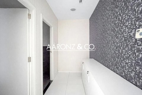 Oficiu de vânzare în Business Bay, Dubai, EAU 78 mp.  №678109 - poză 10