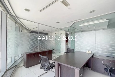 Oficiu de vânzare în Business Bay, Dubai, EAU 78 mp.  №678109 - poză 2