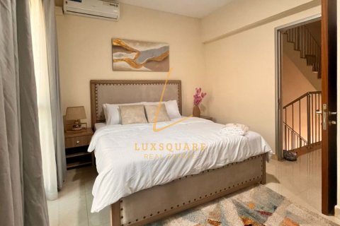 Vilë në Jumeirah Village Circle, Dubai, Emiratet e Bashkuara Arabe 4 dhoma gjumi, 467 m2. № 678105 - Foto 17