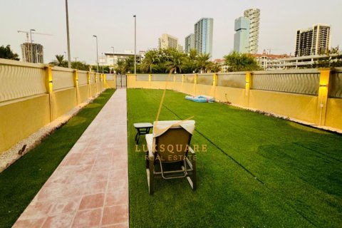 Vilë në Jumeirah Village Circle, Dubai, Emiratet e Bashkuara Arabe 4 dhoma gjumi, 467 m2. № 678105 - Foto 25