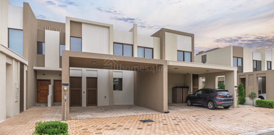 Shtëpi në qytet në Dubai Land, Dubai, Emiratet e Bashkuara Arabe 3 dhoma gjumi, 161 m2. № 726101