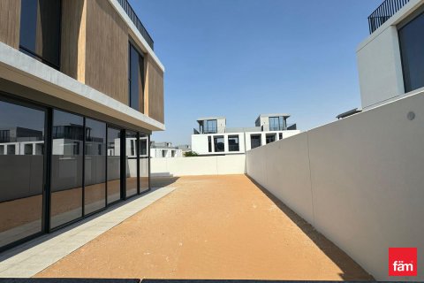 Dubai, UAE의 빌라 침실 4개, 390.1제곱미터 번호 660402
