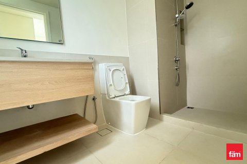Villa til leje i Dubai, UAE 3 soveværelser, 141 kvm № 638430 - foto 13