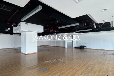 Офис в Бизнес-Бэй, Дубай, ОАЭ 304м2 № 686403