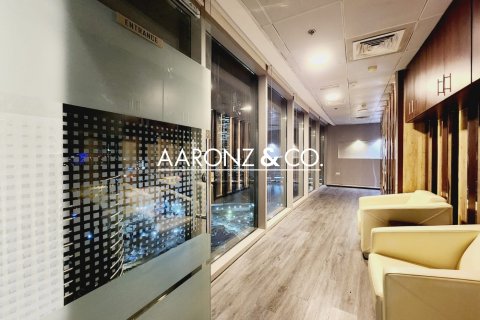Снять в аренду офис в Бизнес-Бэй, Дубай, ОАЭ 61м2, № 686408 - фото 10