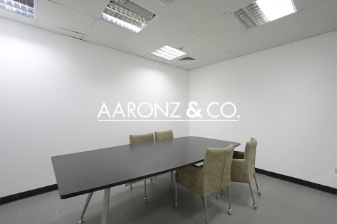 Zyrë në Business Bay, Dubai, Emiratet e Bashkuara Arabe 149 m2. № 686402 - Foto 9