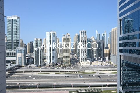 Apartment in Jumeirah Lake Towers, Dubai, UAE 1 bedroom, 92 sq.m. № 686407 - photo 12