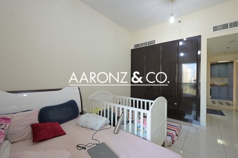 Apartment in Jumeirah Lake Towers, Dubai, UAE 1 bedroom, 92 sq.m. № 686407 - photo 6