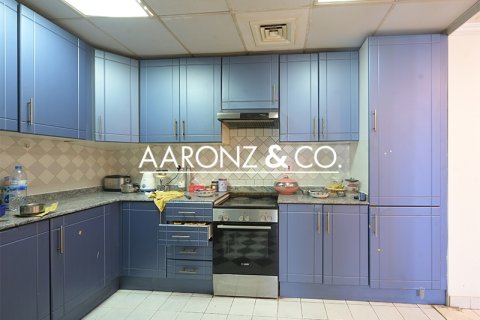 Apartment in Jumeirah Lake Towers, Dubai, UAE 1 bedroom, 92 sq.m. № 686407 - photo 8