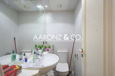 Apartment in Jumeirah Lake Towers, Dubai, UAE 1 bedroom, 92 sq.m. № 686407 - photo 11