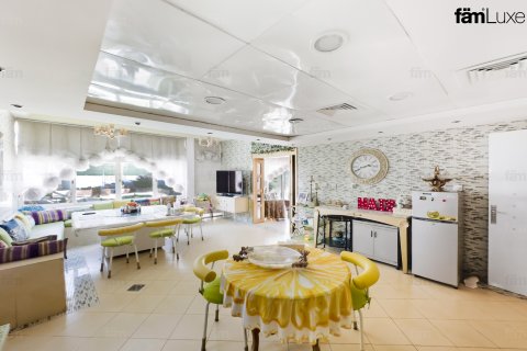 Al Barsha, Dubai, संयुक्त अरब अमीरात में विला, 10 बेडरूम, 1393.5 वर्ग मीटर, संख्या 662250 - फ़ोटो 17