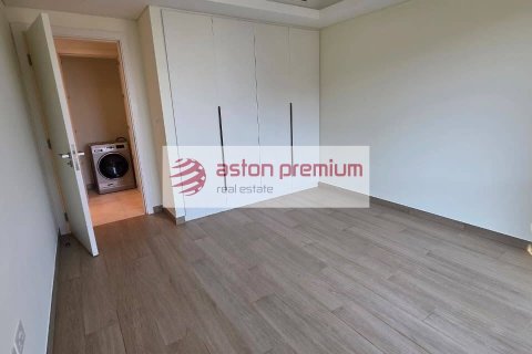 Apartmen di Dubai, UAE 1 bilik tidur, 69 meter persegi № 766919 - foto 12