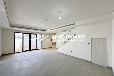 Vilë në Abu Dhabi, Emiratet e Bashkuara Arabe 5 dhoma gjumi, 360 m2. № 629884 - Foto 5