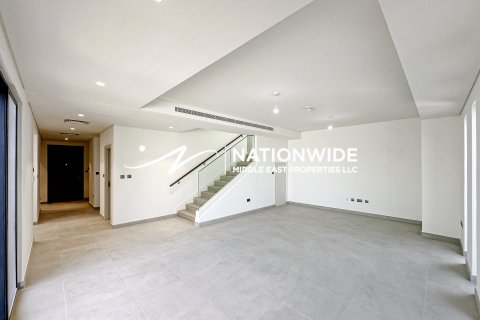 Vilë në Abu Dhabi, Emiratet e Bashkuara Arabe 5 dhoma gjumi, 360 m2. № 629884 - Foto 4