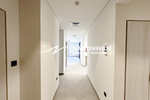 Vilë në Abu Dhabi, Emiratet e Bashkuara Arabe 5 dhoma gjumi, 360 m2. № 629884 - Foto 7