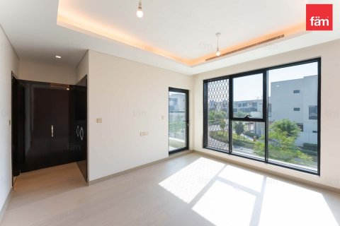 Üürile anda ridamaja asukohaga Dubai, AÜE: 4 magamistoaga, 147.3 m² Nr 644801 - pilt 8