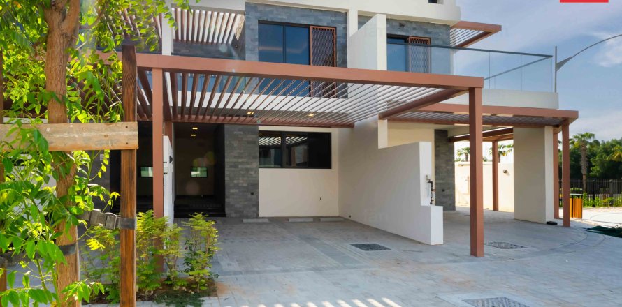 Ridamaja asukohaga Dubai, AÜE: 4 magamistoaga, 147.3 m² Nr 644801