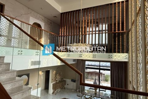 Vilë në Yas Island, Abu Dhabi, Emiratet e Bashkuara Arabe 4 dhoma gjumi, 614.5 m2. № 669320 - Foto 1