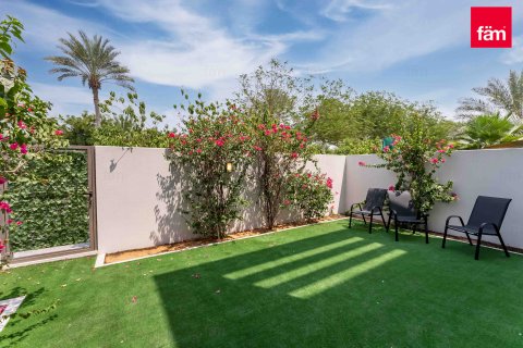 Řadový dům v Dubai, SAE 3 ložnice, 181.2 m² Č.: 630419 - fotografie 17