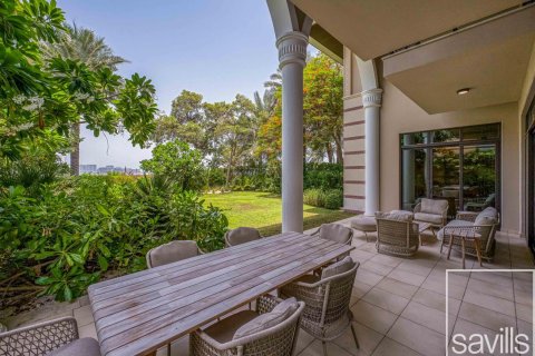 Vila v Palm Jumeirah, Dubai, SAE 5 spální, 412.77 m2 č. 747484 - Fotografia 18