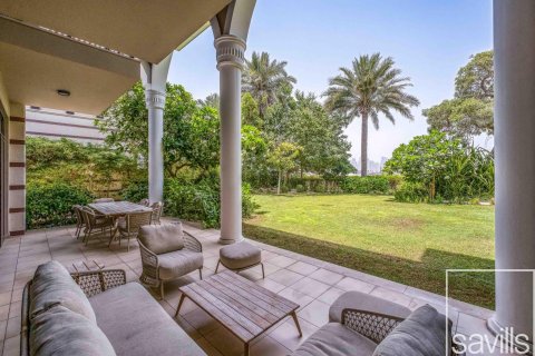 Vila v Palm Jumeirah, Dubai, SAE 5 spální, 412.77 m2 č. 747484 - Fotografia 17