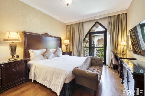 Villa zur Miete in Palm Jumeirah, Dubai, VAE 4 Schlafzimmer, 368.55 m2 Nr. 747485 - Foto 15