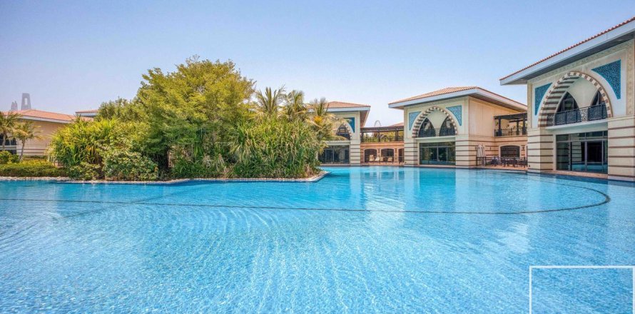 Villa in Palm Jumeirah, Dubai, VAE: 4 Schlafzimmer, 368.55 m2 Nr. 747485