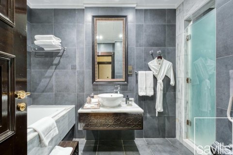 Villa zur Miete in Palm Jumeirah, Dubai, VAE 4 Schlafzimmer, 368.55 m2 Nr. 747485 - Foto 17