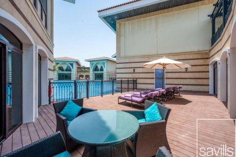 Villa zur Miete in Palm Jumeirah, Dubai, VAE 4 Schlafzimmer, 368.55 m2 Nr. 747485 - Foto 9