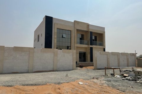 Villa te koop in Al Dhait, Ras Al Khaimah, VAE 6 slaapkamers, 929 vr.m., nr 656884 - foto 1