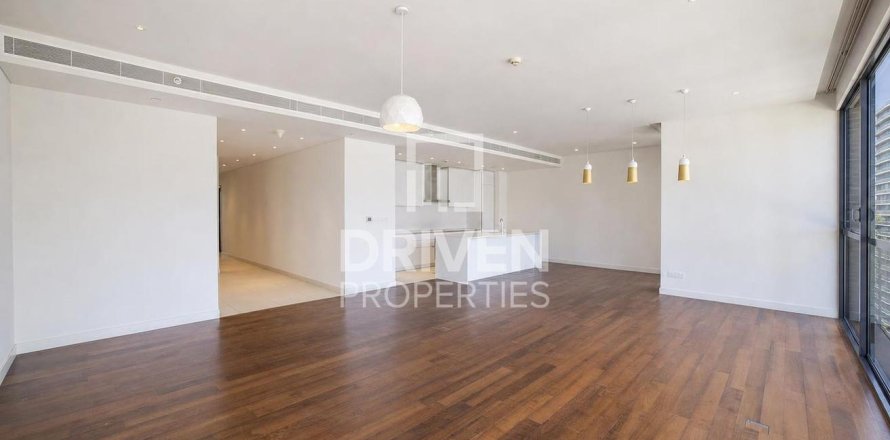 Квартира в City Walk, Дубай, ОАЕ 3 спальні, 225.85м2 № 742653