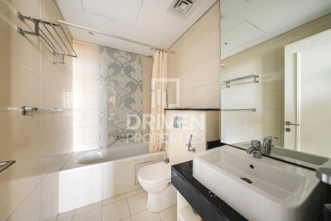 Apartment in Business Bay, Dubai, UAE 2 bedrooms, 126.44 sq.m. № 745837 - photo 11