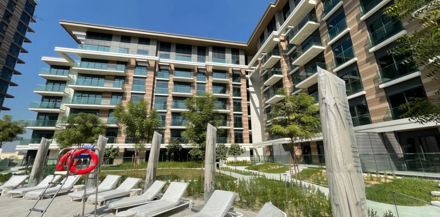 Apartment in Al Wasl, Dubai, UAE 2 bedrooms, 102.4 sq.m. № 647902